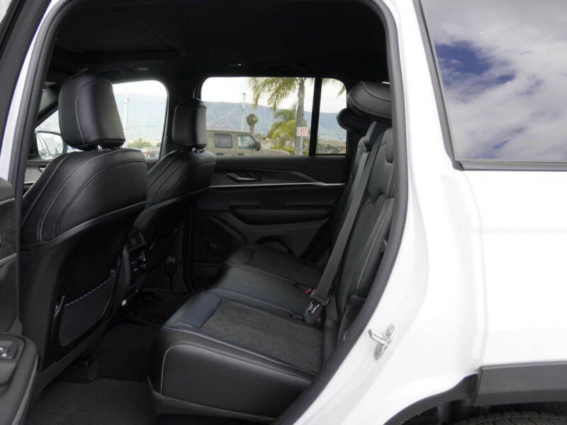 2026 Jeep Grand Cherokee Altitude