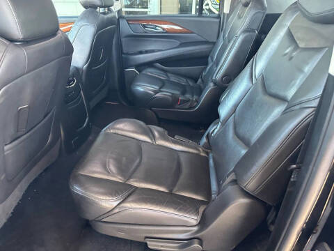 2018 Cadillac Escalade ESV Luxury