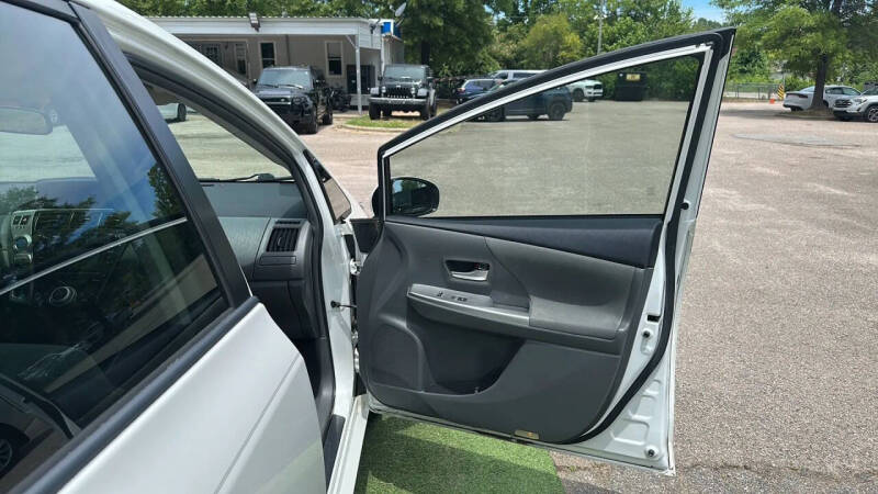 2012 Toyota Prius v