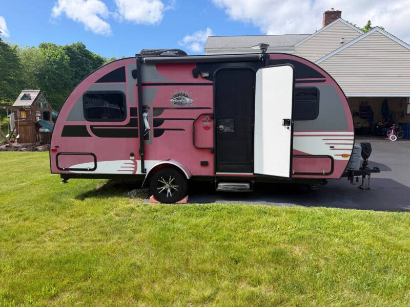 2016 Winnebago CAMPER
