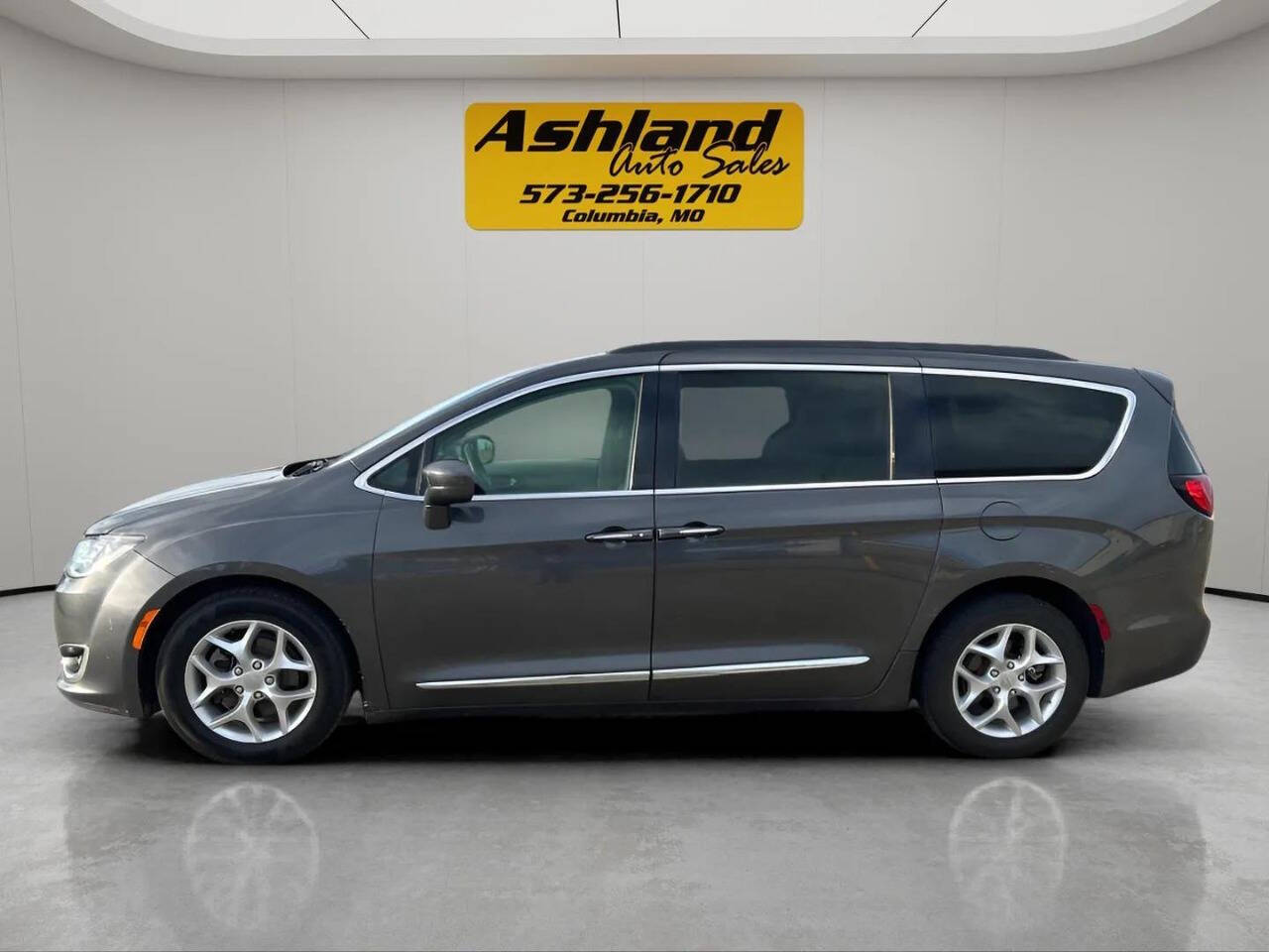 Gray 2017 Chrysler Pacifica Touring Plus Touring Plus 4dr Mini-Van 2