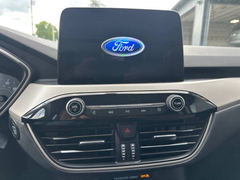 2020 Ford Escape SE