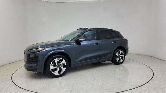 2025 Audi Q6 e-tron quattro Premium Plus