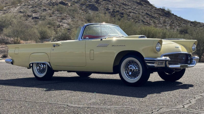 1957 Ford Thunderbird