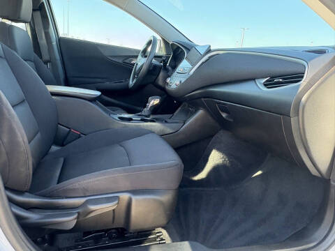 2024 Chevrolet Malibu LS