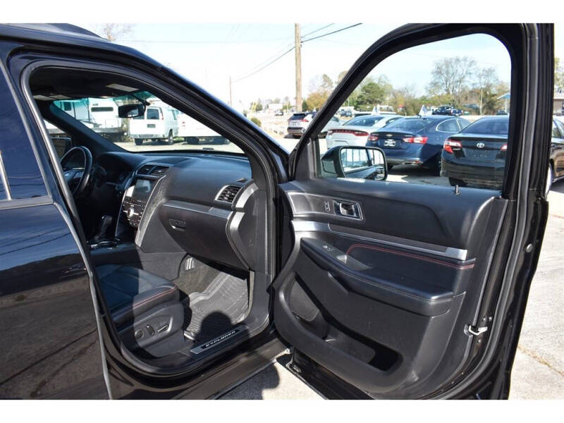 2017 Ford Explorer Sport