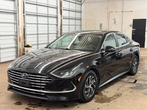 2021 Hyundai Sonata Hybrid for sale at ERS Motors, LLC. in Bridgeton MO