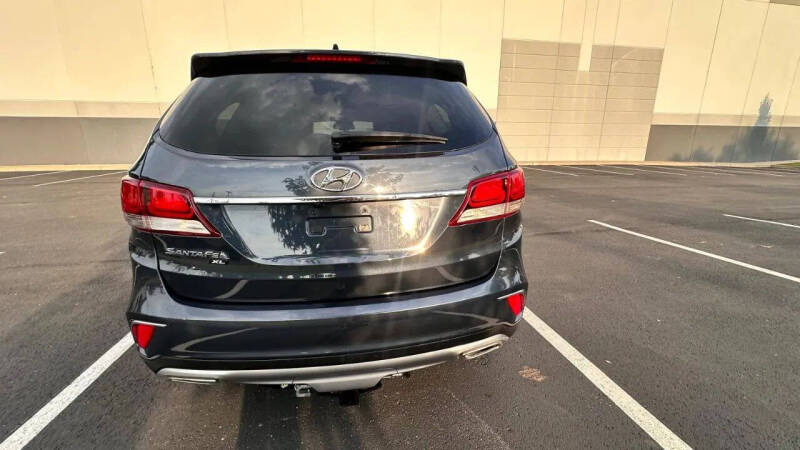 2019 Hyundai Santa Fe XL SE