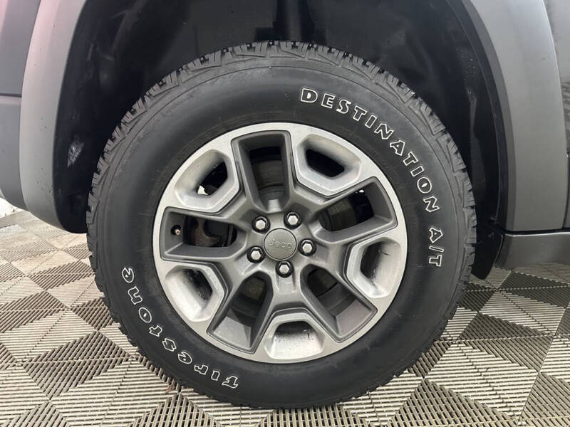 2019 Jeep Cherokee Trailhawk