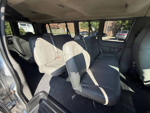 2015 GMC Savana LT 3500