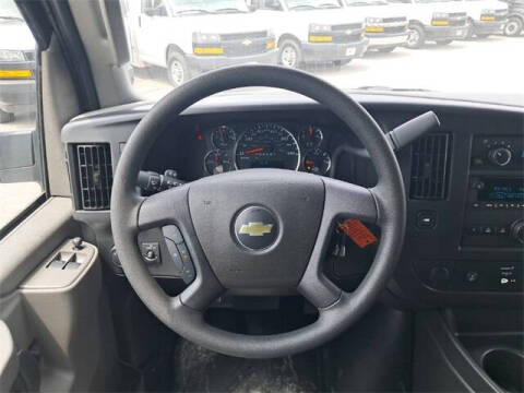 2025 Chevrolet Express 3500