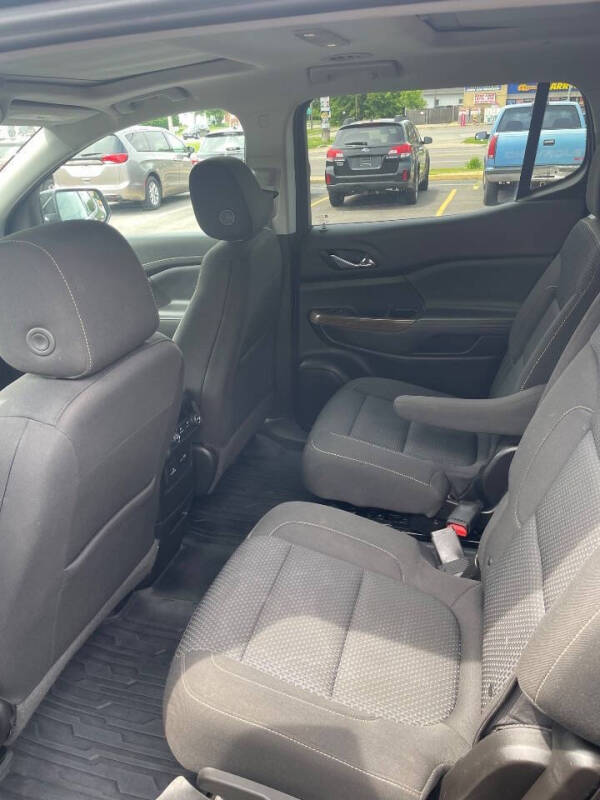2022 GMC Acadia SLE