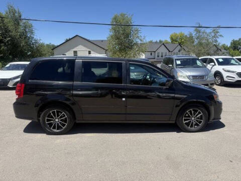 2016 Dodge Grand Caravan R/T