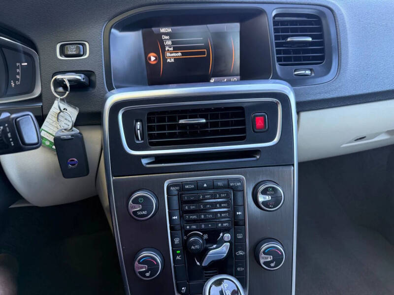 2015 Volvo S60 T5 Drive-E Premier