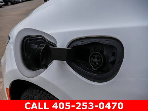 2024 Chrysler Pacifica Plug-In Hybrid Select