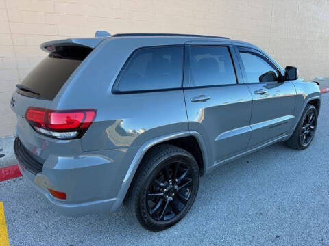 2020 Jeep Grand Cherokee Laredo