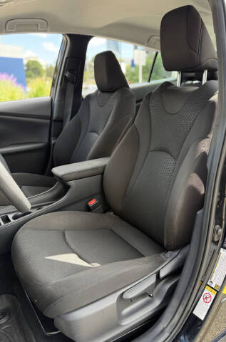 2020 Toyota Prius LE