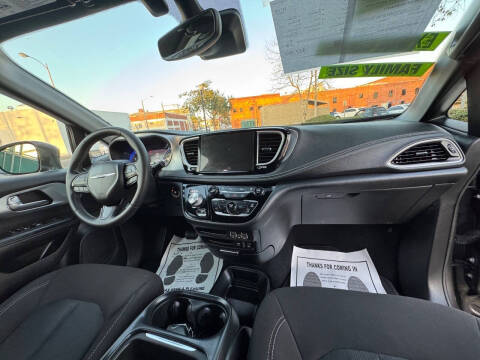 2022 Chrysler Pacifica Touring
