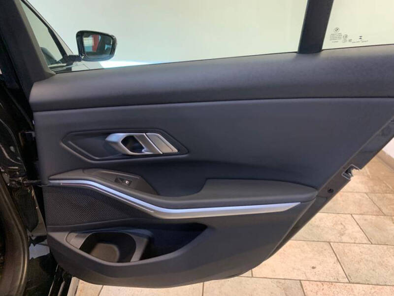 2023 BMW 3 Series 330i xDrive