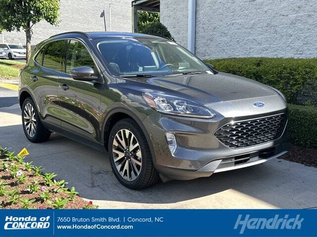 2020 Ford Escape Titanium