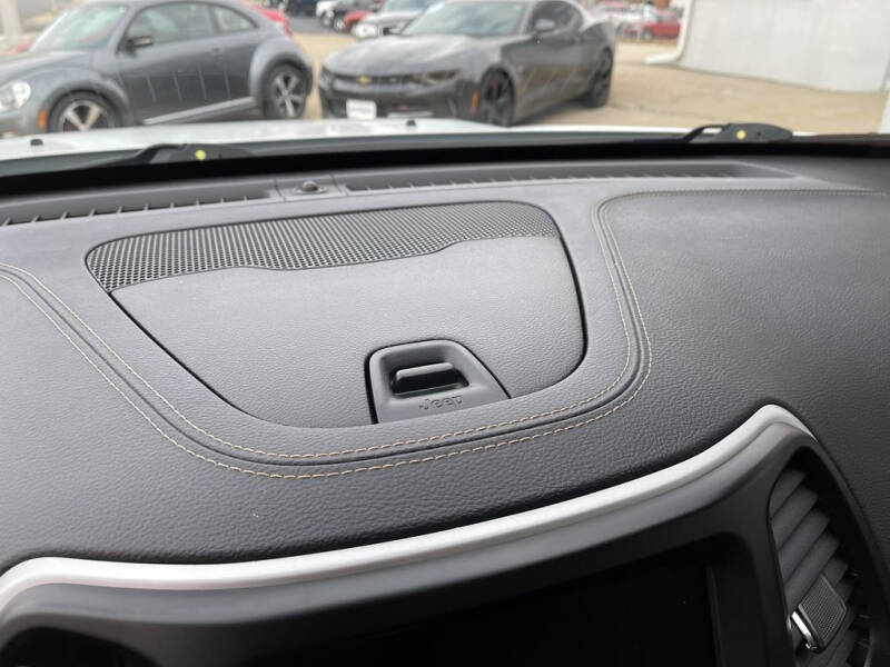 2018 Jeep Cherokee Latitude Plus