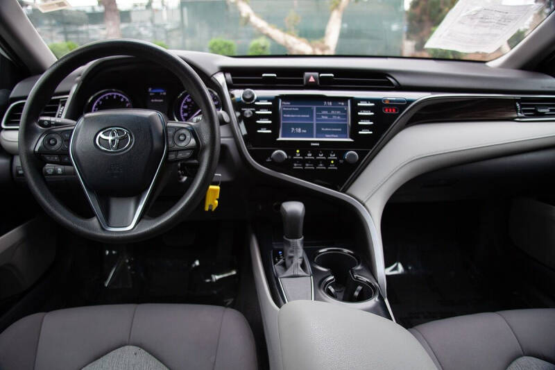 2020 Toyota Camry LE