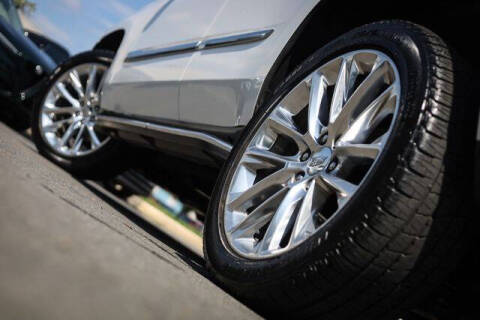 2017 Cadillac Escalade Luxury