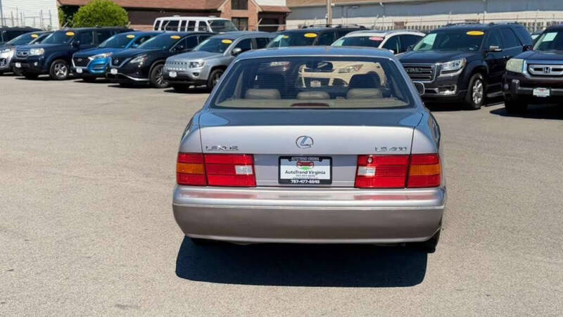 1998 Lexus LS 400