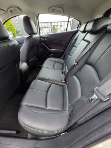 2017 Mazda MAZDA3 Touring