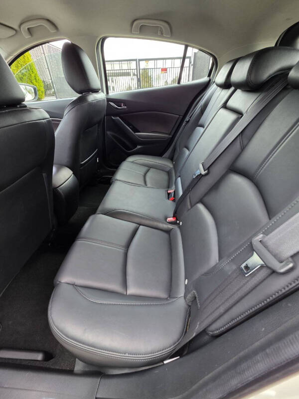 2017 Mazda MAZDA3 Touring