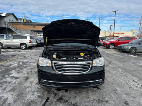 2015 Chrysler Town and Country Touring