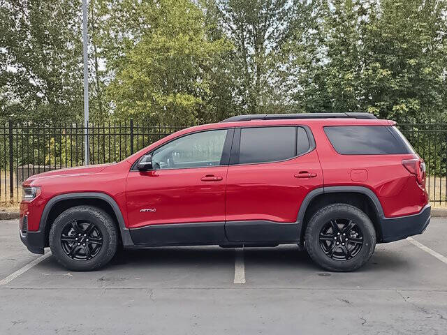 2022 GMC Acadia AT4