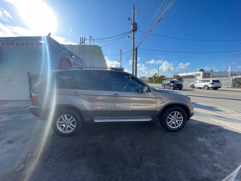 2004 BMW X5 3.0i