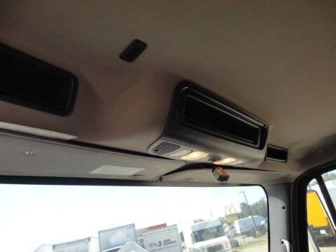 2021 Freightliner M2 106