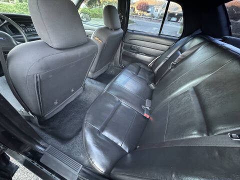 2004 Ford Crown Victoria Police Interceptor