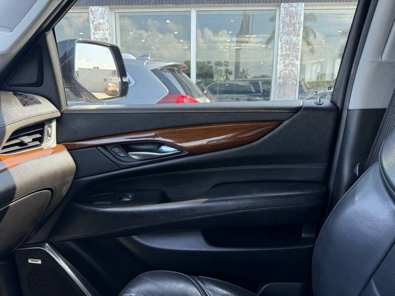 2020 Cadillac Escalade ESV Premium Luxury