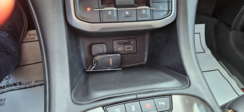 2023 GMC Acadia AT4