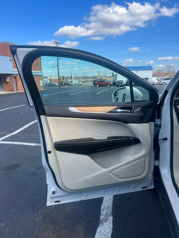 2016 Lincoln MKC Select