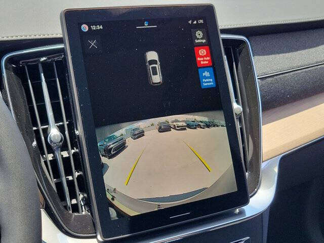 2026 Volvo XC90 B5 Core