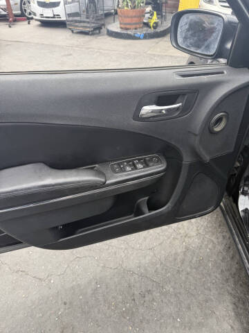 2014 Dodge Charger SE