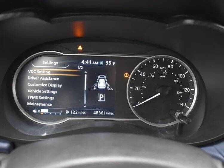 2023 Nissan Versa SV