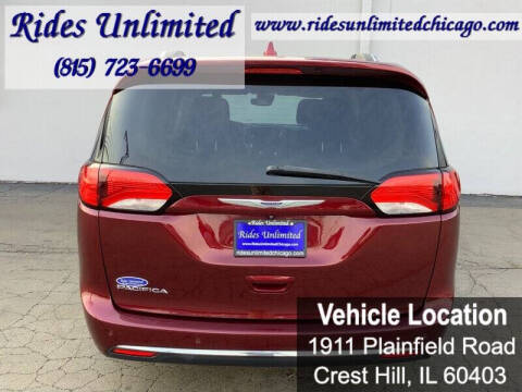 2017 Chrysler Pacifica Touring-L Plus