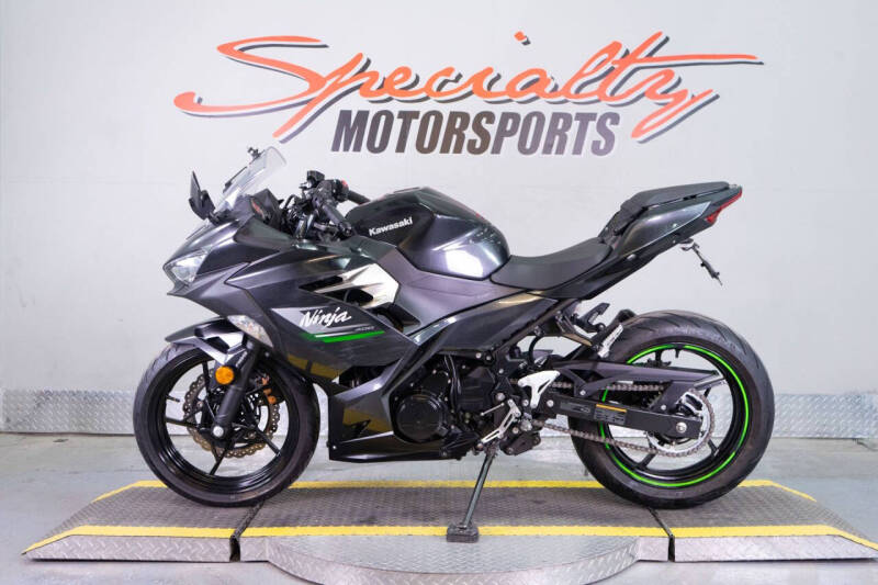 2022 Kawasaki Ninja 400 ABS