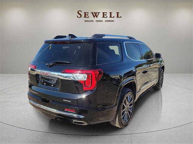 2023 GMC Acadia Denali