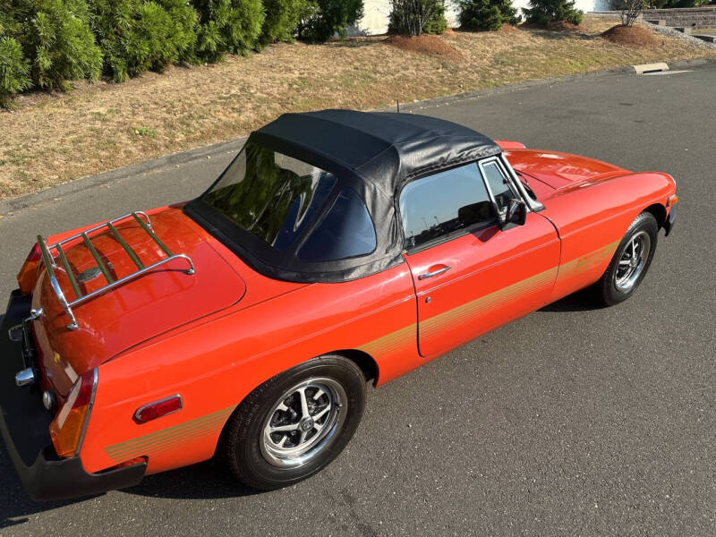 1977 MG B
