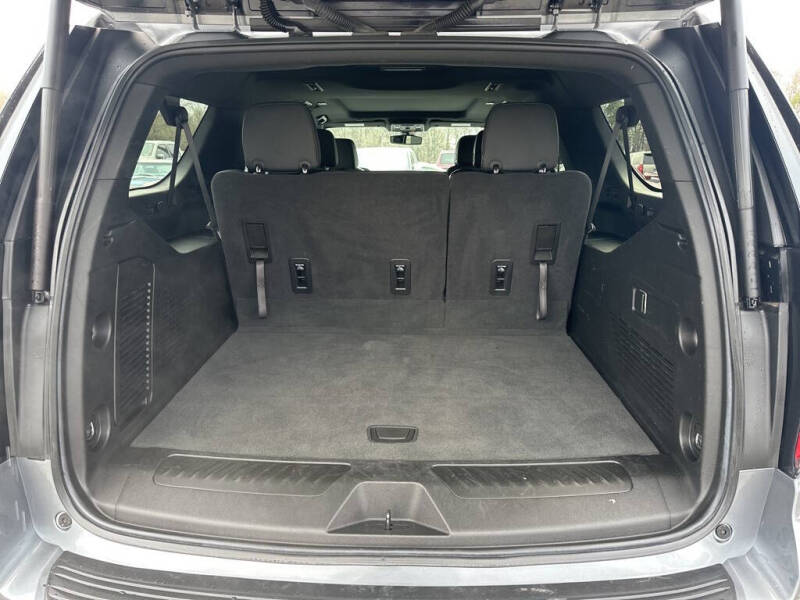 2022 Chevrolet Suburban LT