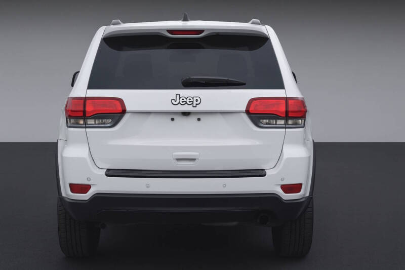 2020 Jeep Grand Cherokee Laredo