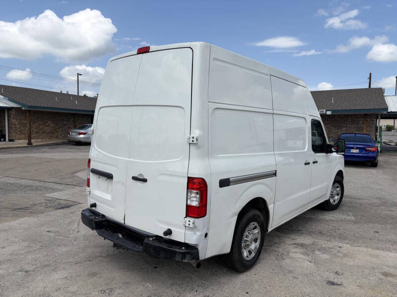 2017 Nissan NV