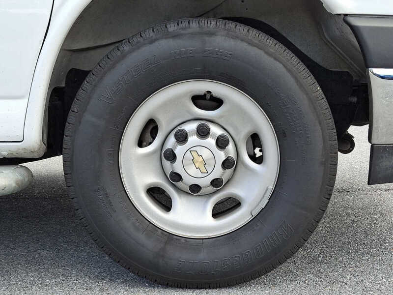 2024 Chevrolet Express 2500