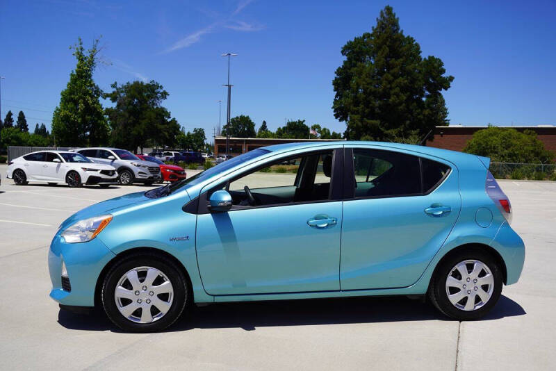 2013 Toyota Prius c Two